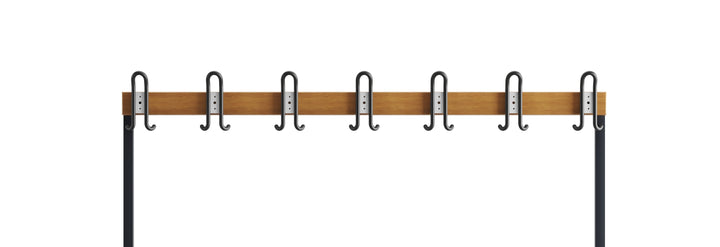 Furni24 Einseitige Umkleidesitzbank 150x43x170 cm mit 4 Füßen ohne Schuhrost, Garderobe mit lackierter Hartholz-Sitzbank und Stahlrahmen, Umkleidebank mit Hakenleiste, 7 Haken, TÜV/GS getestet